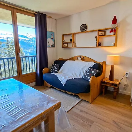 Renove Avec Et Balcon Au Centre De Flaine *